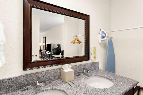SureStay Plus Hotel by Best Western Susanville - image 34