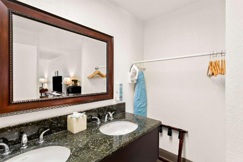 SureStay Plus Hotel by Best Western Susanville - image 40