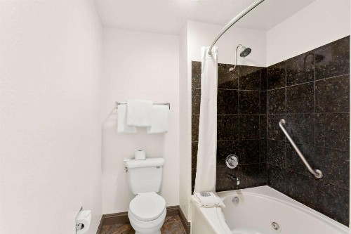 SureStay Plus Hotel by Best Western Susanville - image 42