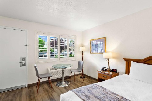 SureStay Plus Hotel by Best Western Susanville - image 7