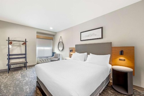 Days Inn by Wyndham Sutter Creek - image 12