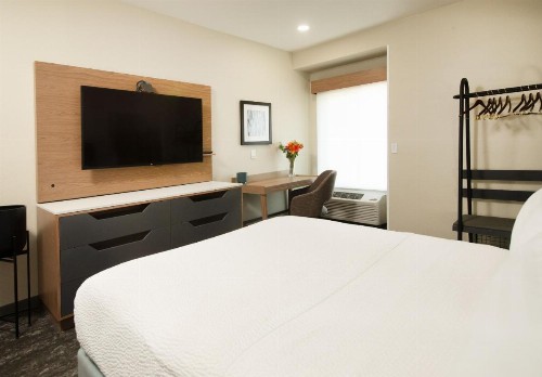 Days Inn by Wyndham Sutter Creek - image 2