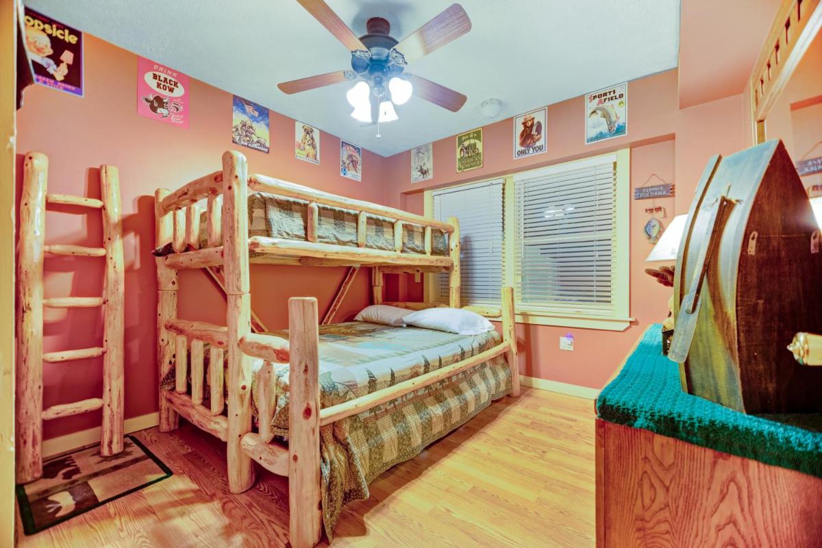 4 Bed 3 Bath Vacation home in Sylva - image 3