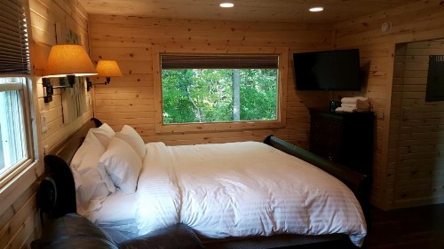 Brook Pointe Inn - image 24