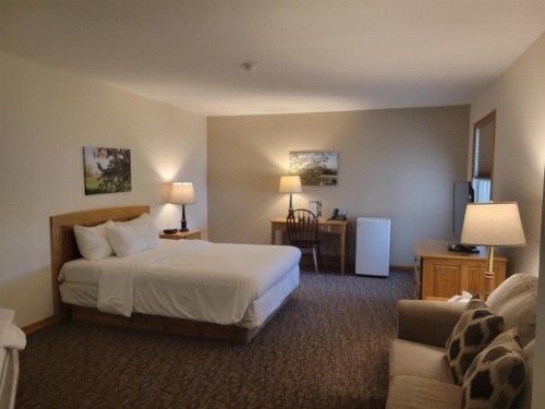 Brook Pointe Inn - image 6