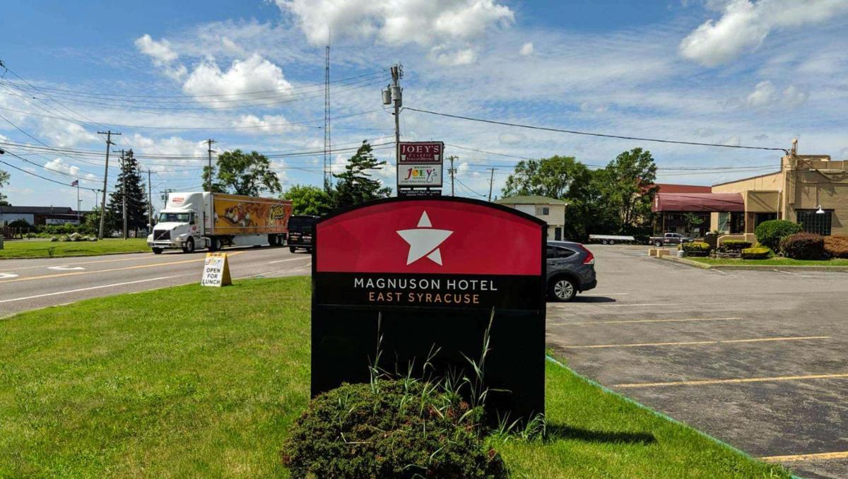 Magnuson Hotel East Syracuse - image 5