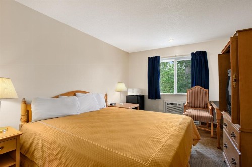 Travelodge by Wyndham Port of Tacoma WA - image 11