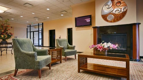 Comfort Inn & Suites Downtown Tacoma - image 1