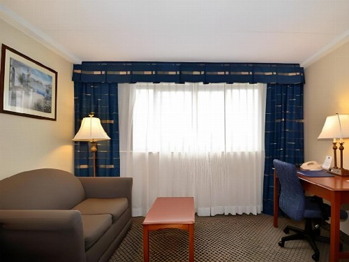 Comfort Inn & Suites Downtown Tacoma - image 20