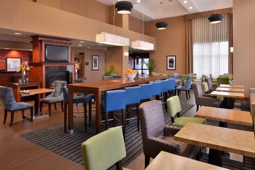 Hampton Inn & Suites Tacoma-Mall - image 15