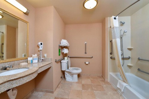 Hampton Inn & Suites Tacoma-Mall - image 16
