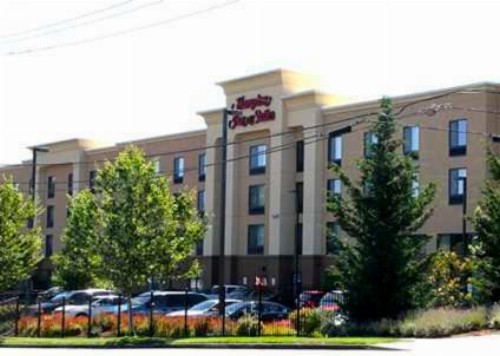 Hampton Inn & Suites Tacoma-Mall - image 17