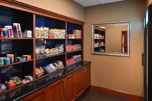 Hampton Inn & Suites Tacoma-Mall - image 22