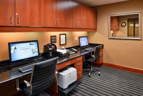 Hampton Inn & Suites Tacoma-Mall - image 4
