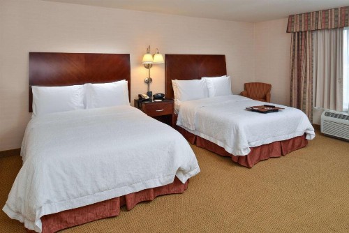 Hampton Inn & Suites Tacoma-Mall - image 6