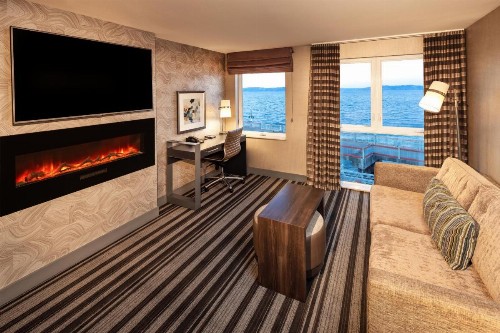 Silver Cloud Inn - Tacoma Waterfront - image 21