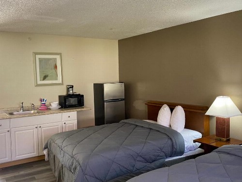 Economy Stay & Suites Tacoma - image 10