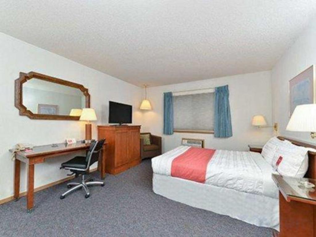 Economy Stay & Suites Tacoma - image 7