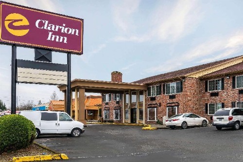 Clarion Inn near JBLM - image 7