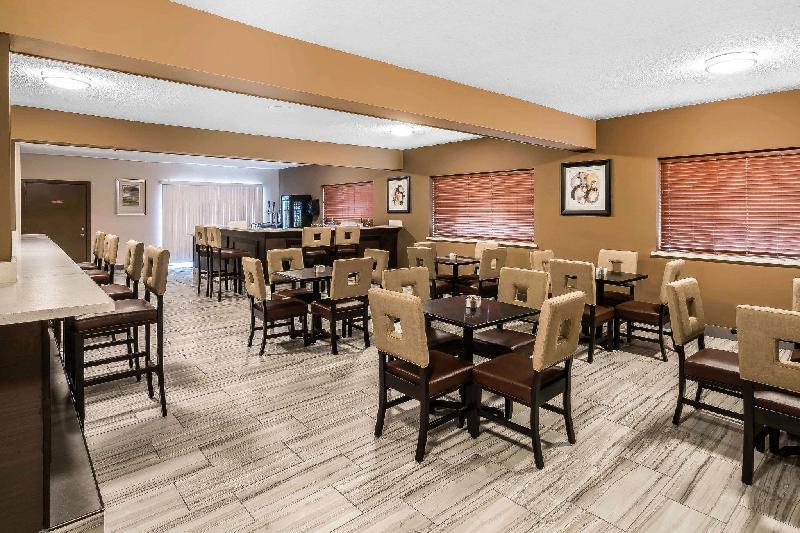 Clarion Inn near JBLM - image 6