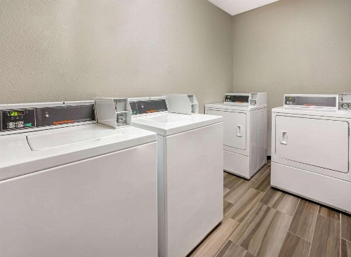 La Quinta by Wyndham Tacoma - Seattle - image 19