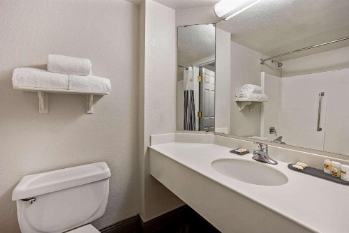 La Quinta by Wyndham Tacoma - Seattle - image 24