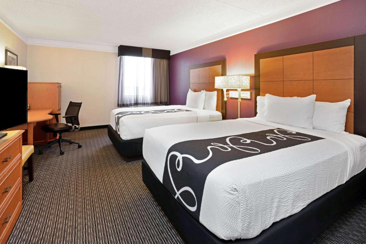 La Quinta by Wyndham Tacoma - Seattle - image 4