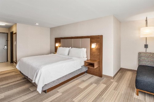 Holiday Inn Express Hotel & Suites Tacoma an IHG Hotel - image 14