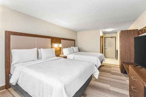 Holiday Inn Express Hotel & Suites Tacoma an IHG Hotel - image 24