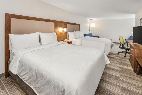 Holiday Inn Express Hotel & Suites Tacoma an IHG Hotel - image 36