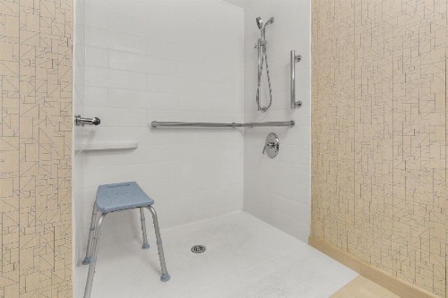 Holiday Inn Express Hotel & Suites Tacoma an IHG Hotel - image 43