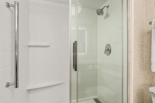 Holiday Inn Express Hotel & Suites Tacoma an IHG Hotel - image 6