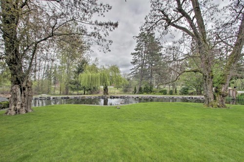 Contemporary Tacoma Cottage with Deck and Pond! - image 9