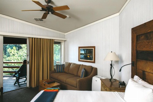 Sunnyside Resort and Lodge - image 3
