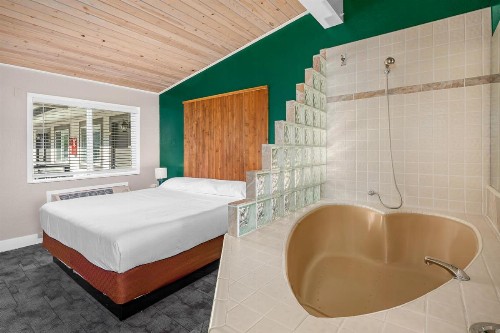 The Inn at Boatworks Lake Tahoe - image 5