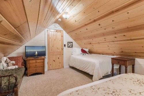 4175 Robert Ave Cabin - image 7