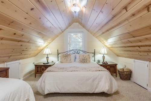 4175 Robert Ave Cabin - image 8