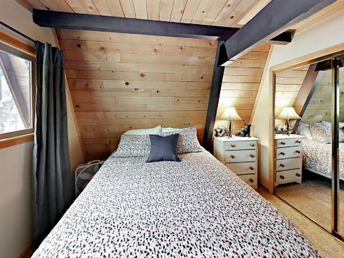 790 Chapel Cabin - image 4