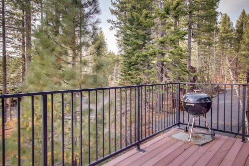 Tahoe City Retreat - image 6