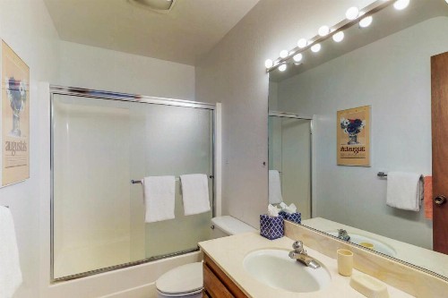 Tahoe City Retreat - image 9