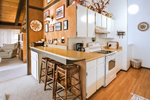 Tahoe City Condo - Walk to Beach and 9 Miles to Ski! - image 7