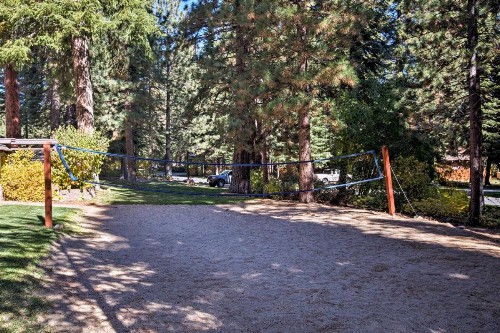 Lakefront Tahoe Home with View 1 Mi to XC Ski Area - image 11