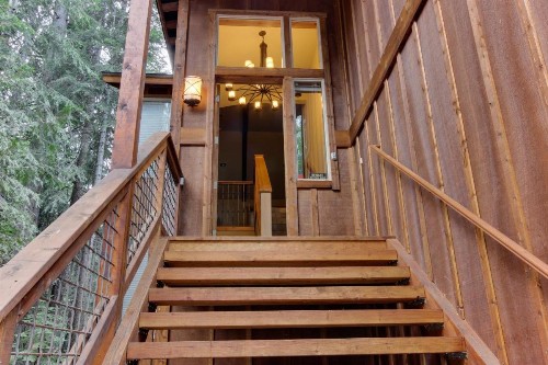 Tahoma Deluxe Brand New Home - image 12