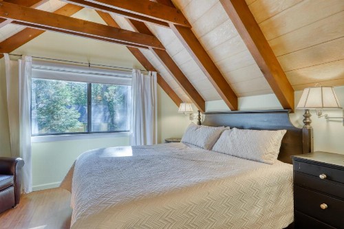 Lake Tahoe Cabin Perfection - image 12