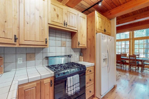 Timeless in Tahoma - image 12