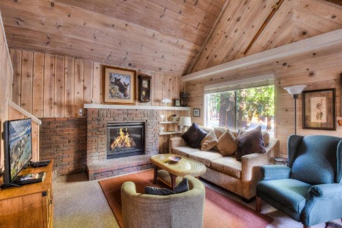 Woodland Chalet - image 11