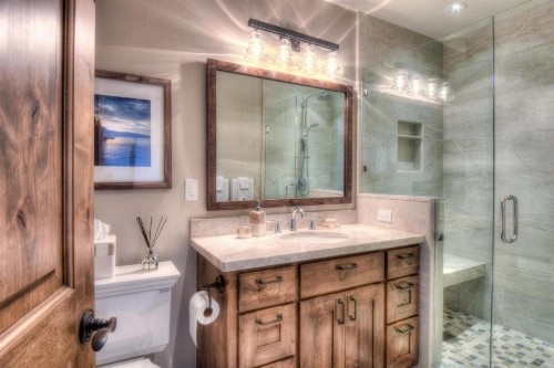 Waters Edge Jewel - image 10