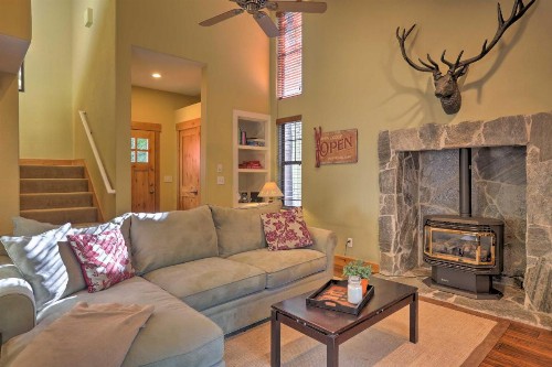 Cozy Home 5 mins to Lake Tahoe & Homewood! - image 12
