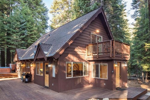 The Lazy Bear Lodge - image 24