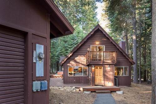 The Lazy Bear Lodge - image 5